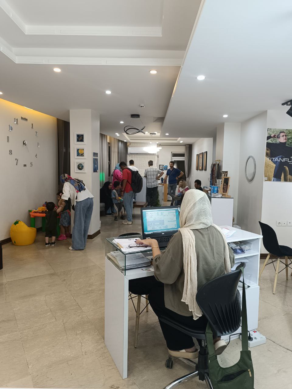 کلینیک بینایی سنجی تخصصی و عینک سریتا