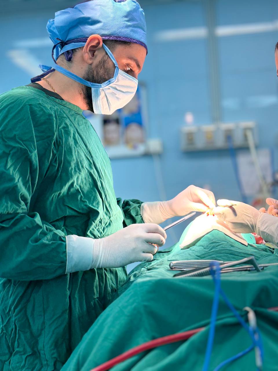 مطب جراحی و زیبایی دکتر انصاری