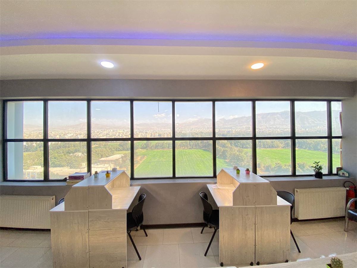 سالن مطالعاتی دخترانه تیک