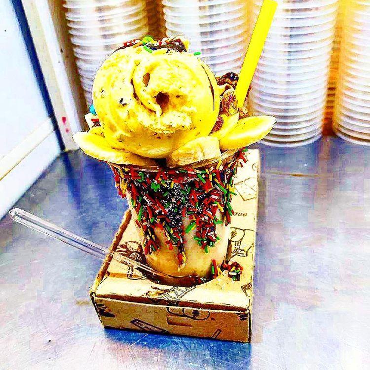 آبمیوه و بستنی گیلاس