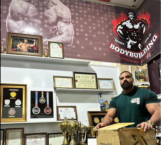 باشگاه بدنسازی سناتور