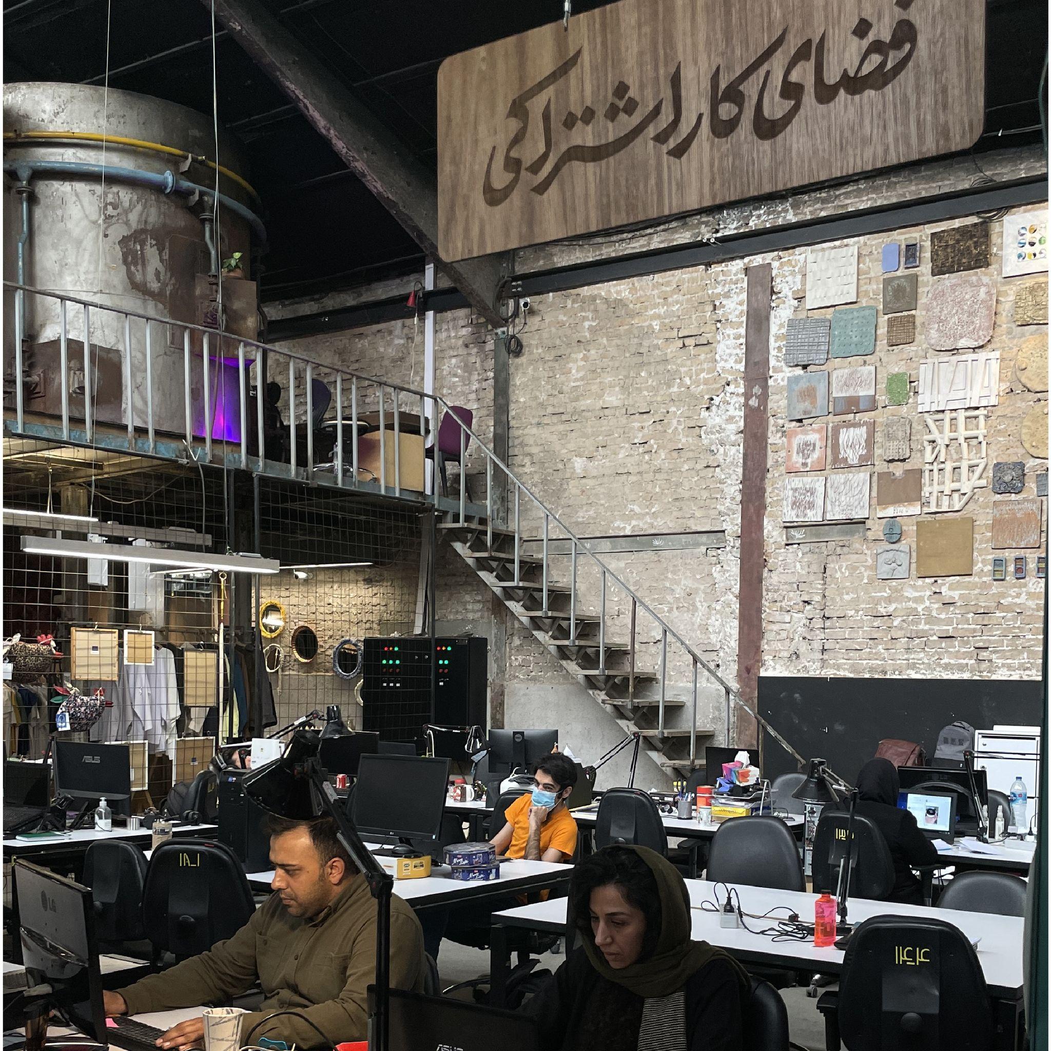 فضای کار اشتراکی هفت و هشت