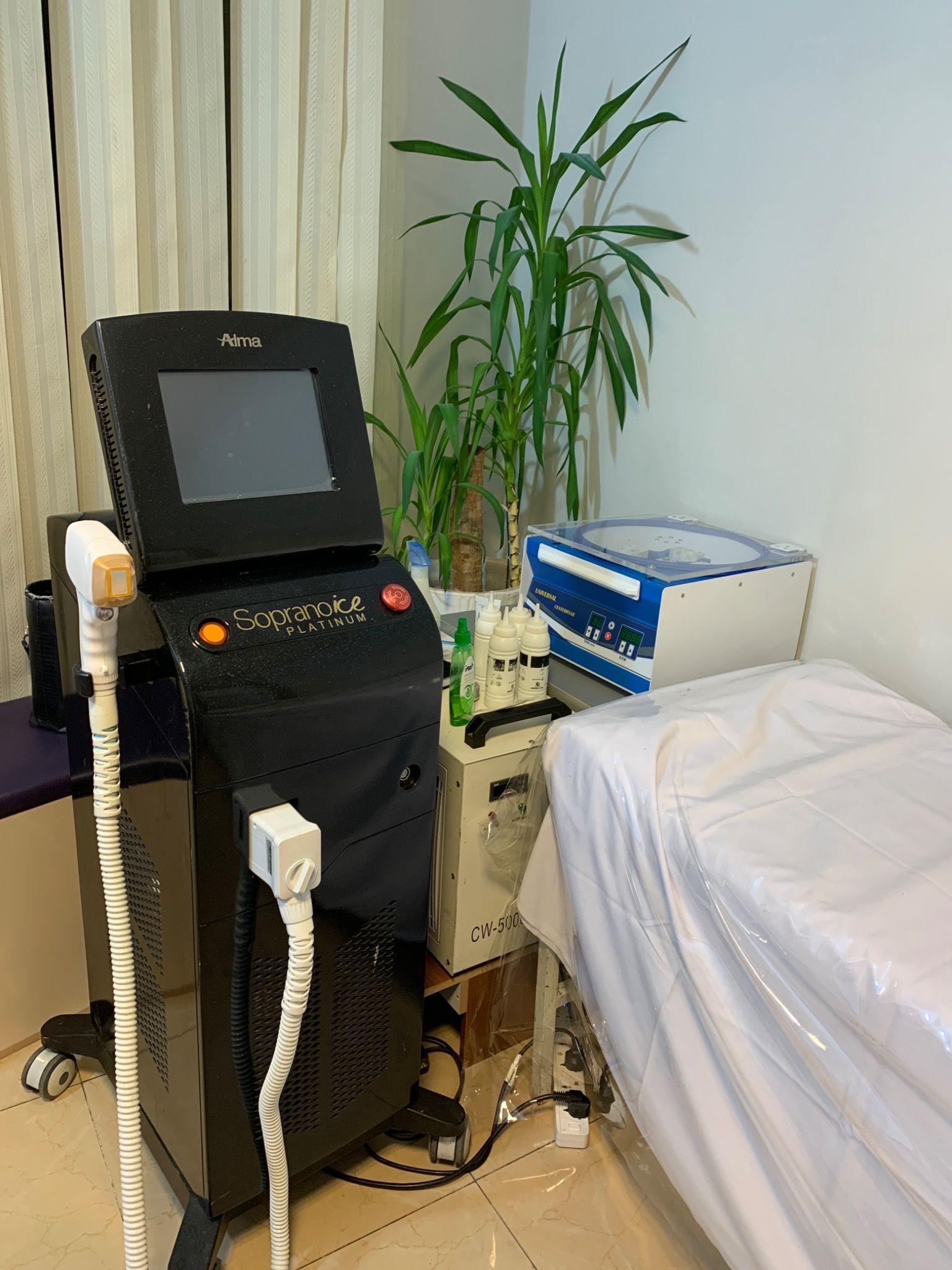 مطب پوست و مو دکتر مهدی قهرمانیان