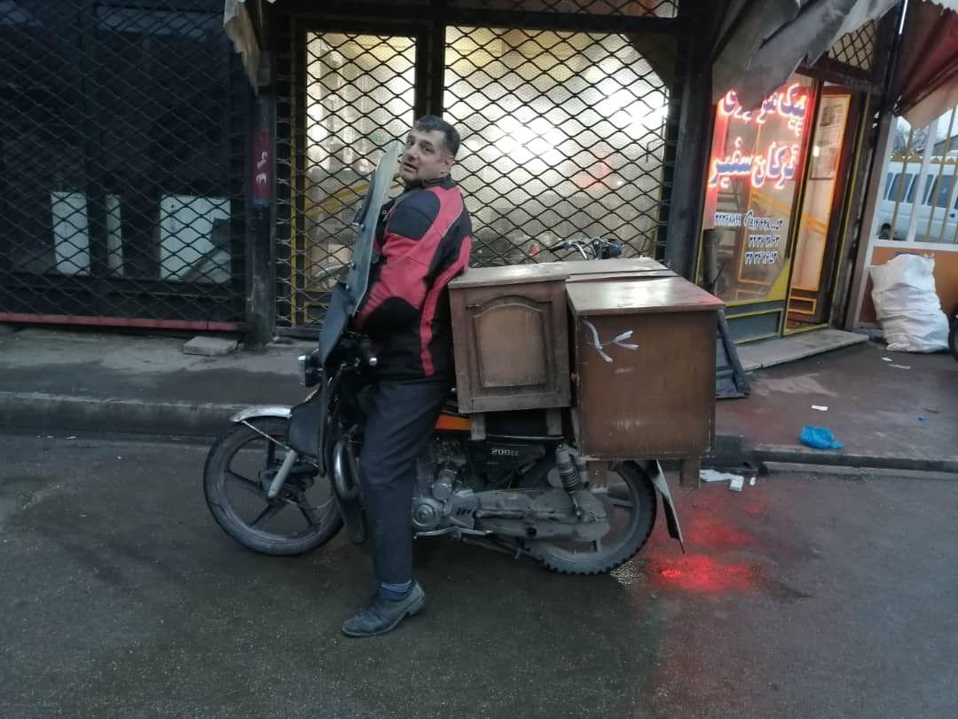 پیک موتوری اروم ترکان سفیر