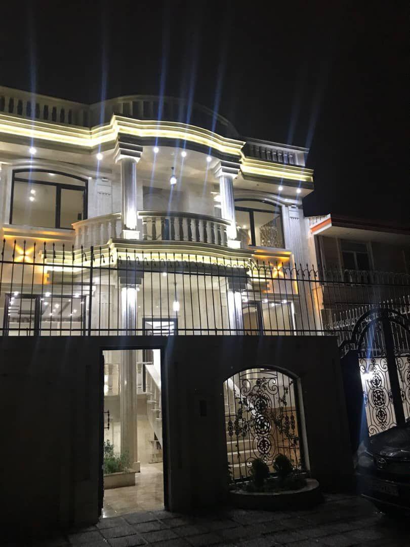 مشاور املاک آشیانه