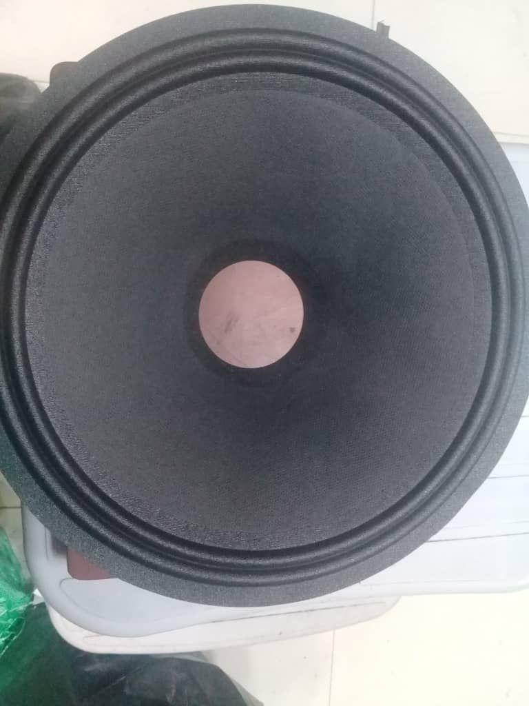 تعمیرات سیستم صوتی و تصویری خودرو