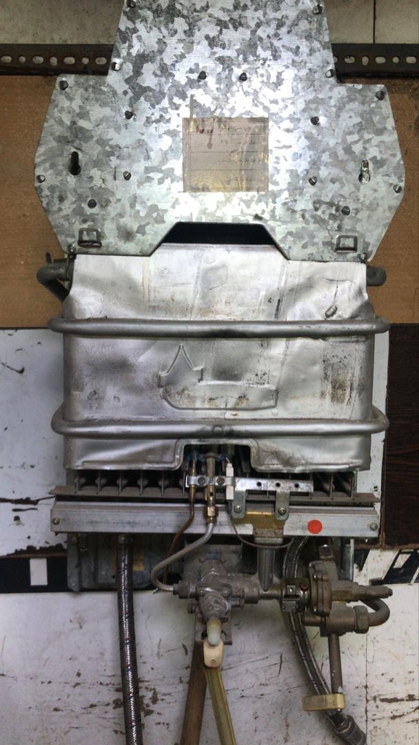 خدمات تأسیساتی و فنی ارغوان