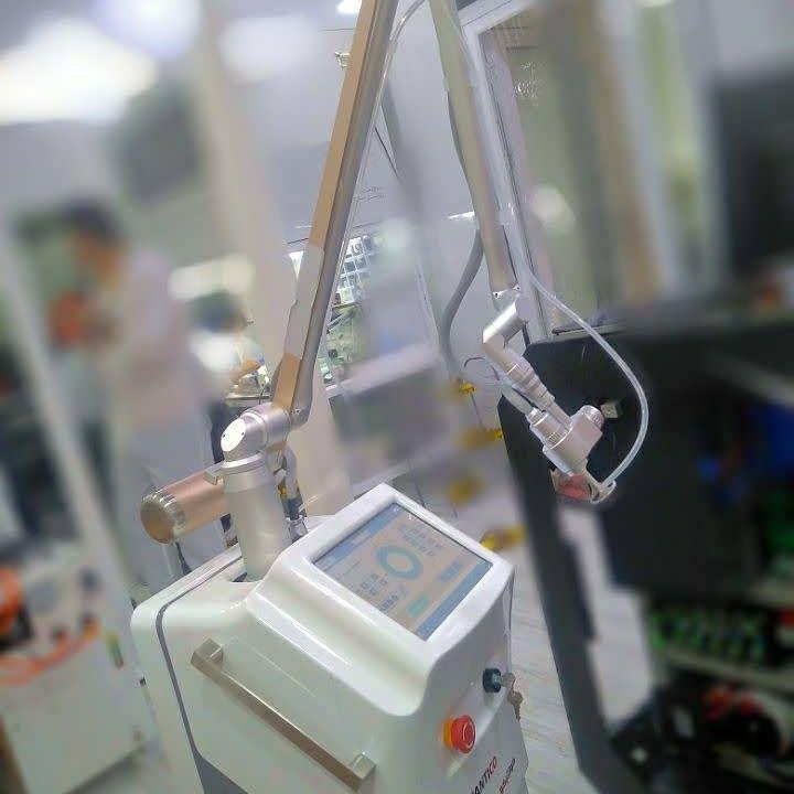 دستگاه لیزر مو زائد