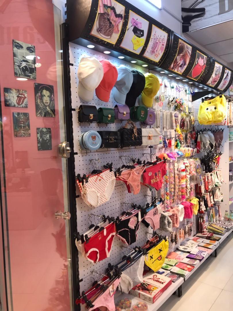 لباس زیر،لوازم آرایشی،اکسسوری