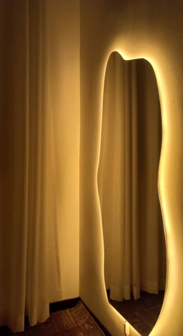 فروشگاه آیینه قدی و بکلایت(شیراز گالری)