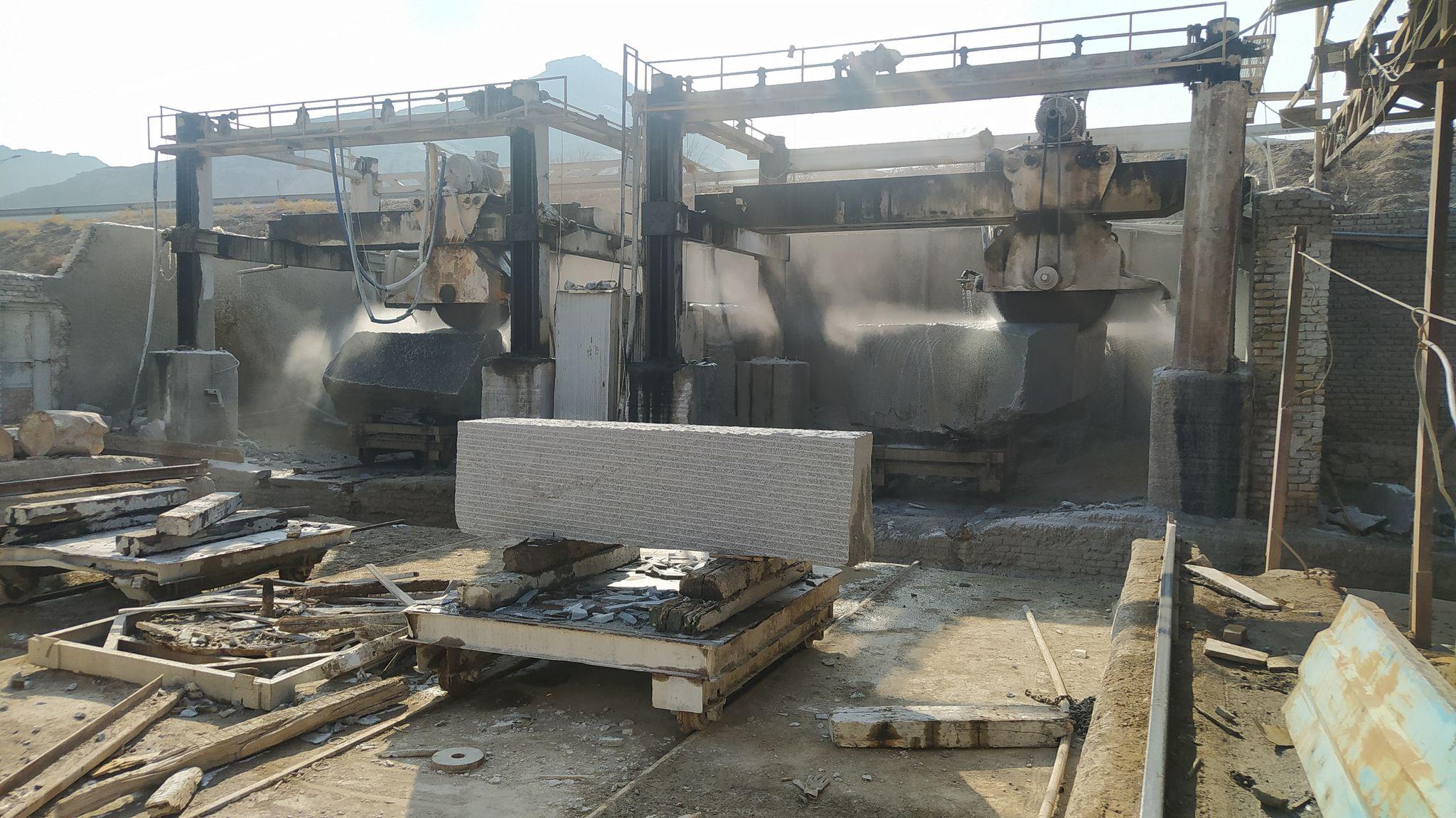 سنگ بری تولید کننده سنگ های ساختمانی حسینی