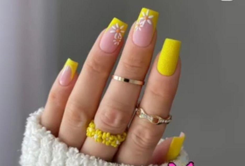 مرکز کاشت ناخن