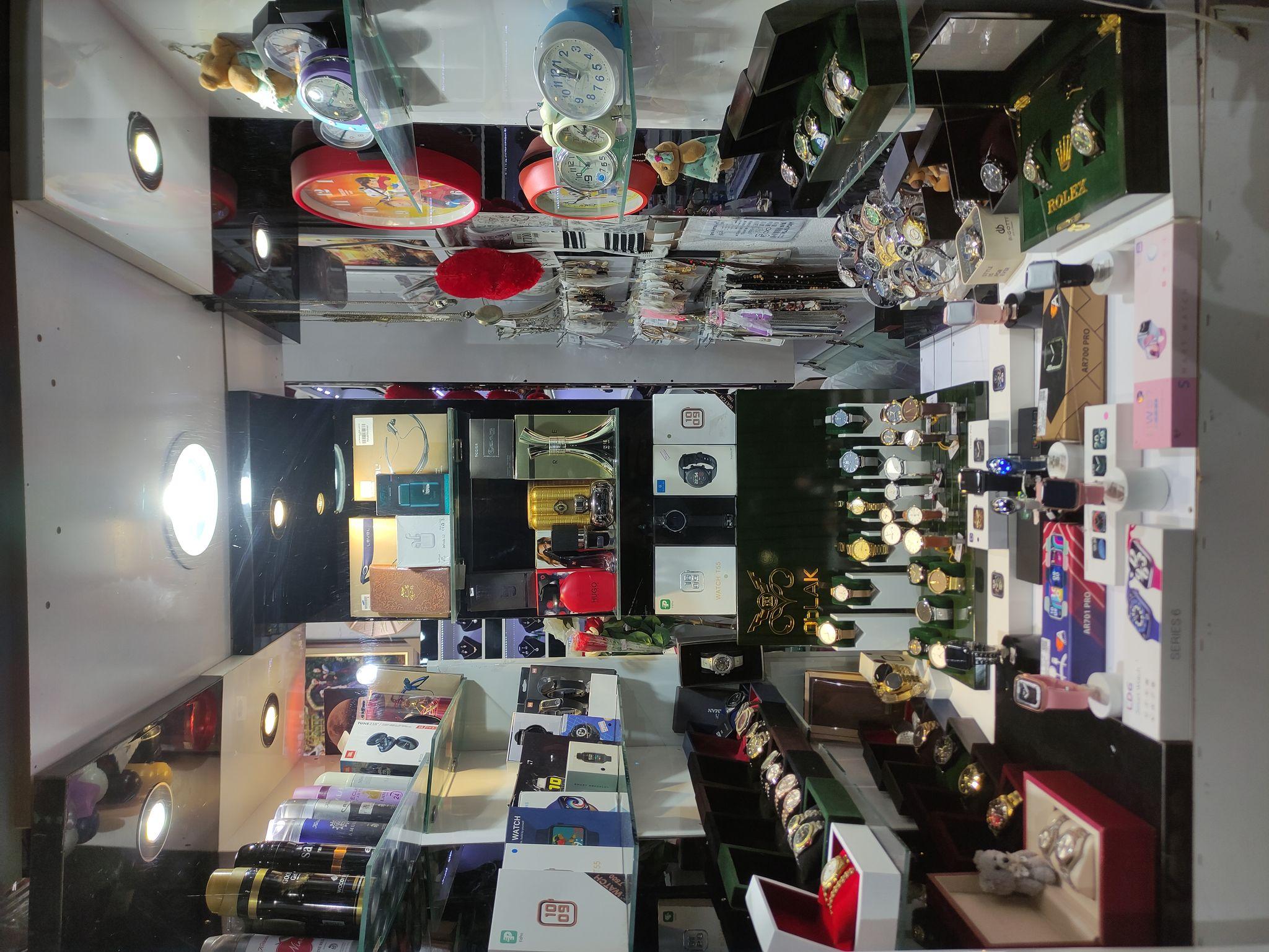 فروشگاه ساعت و زیورآلات برلیان