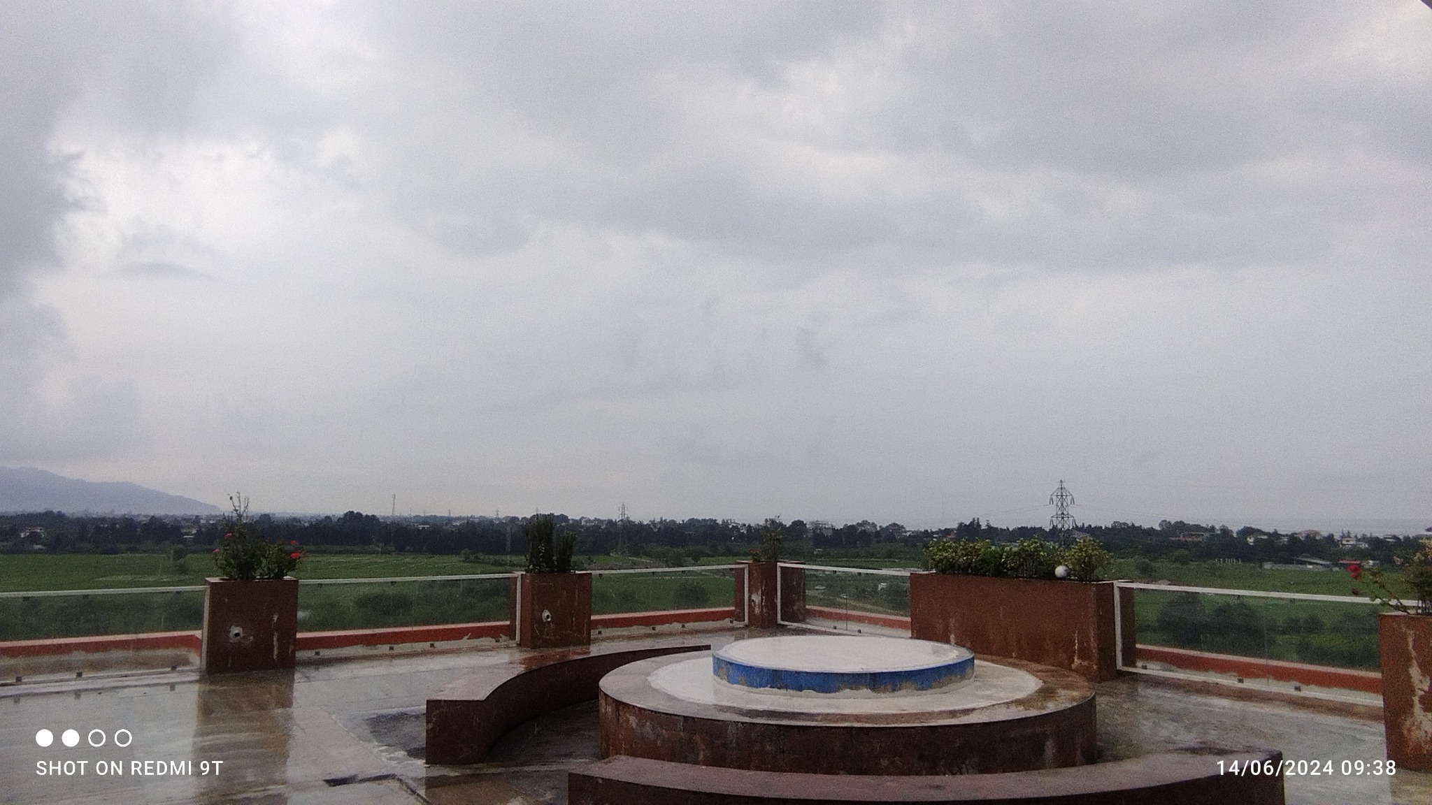 خدمات نظافت براهویی