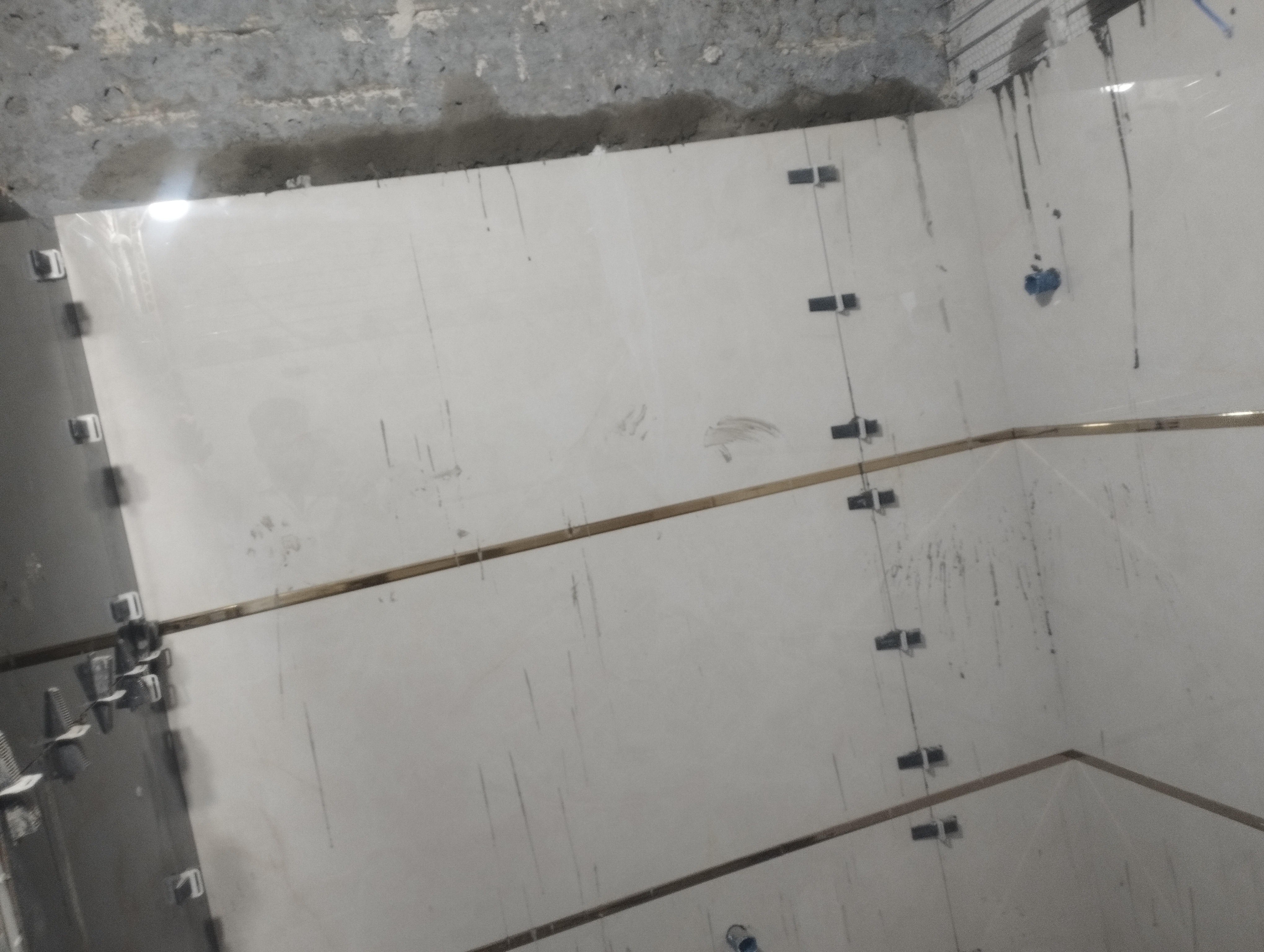 کاشیکاری و گچکاری میرزایی