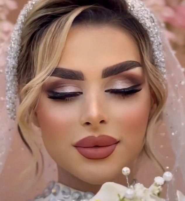 نرگس میکاپ آرتیست