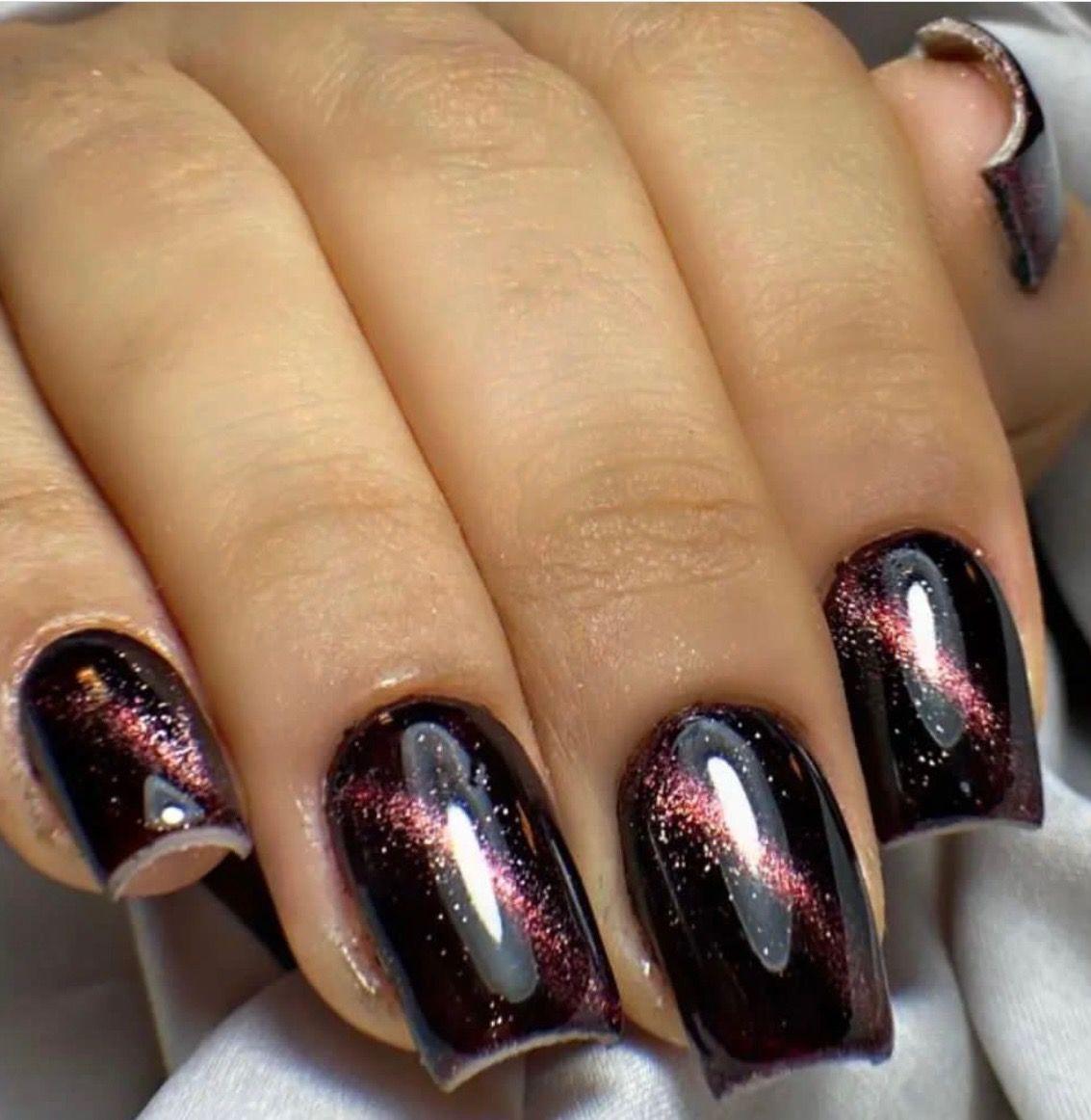 سالن کاشت ناخن هستی