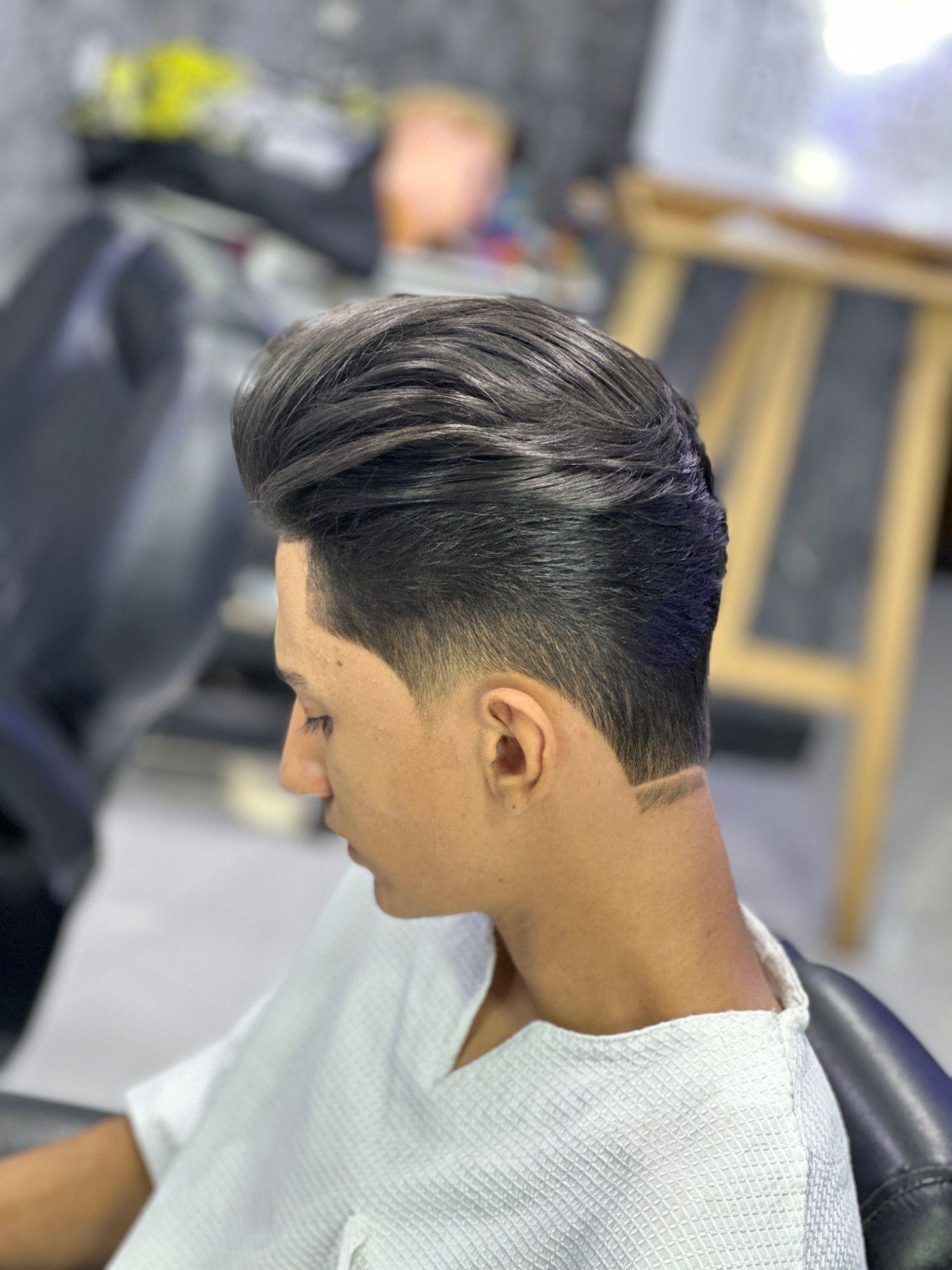 اموزشگاه ارایشگری مردانه وسالن تخصصی داماد