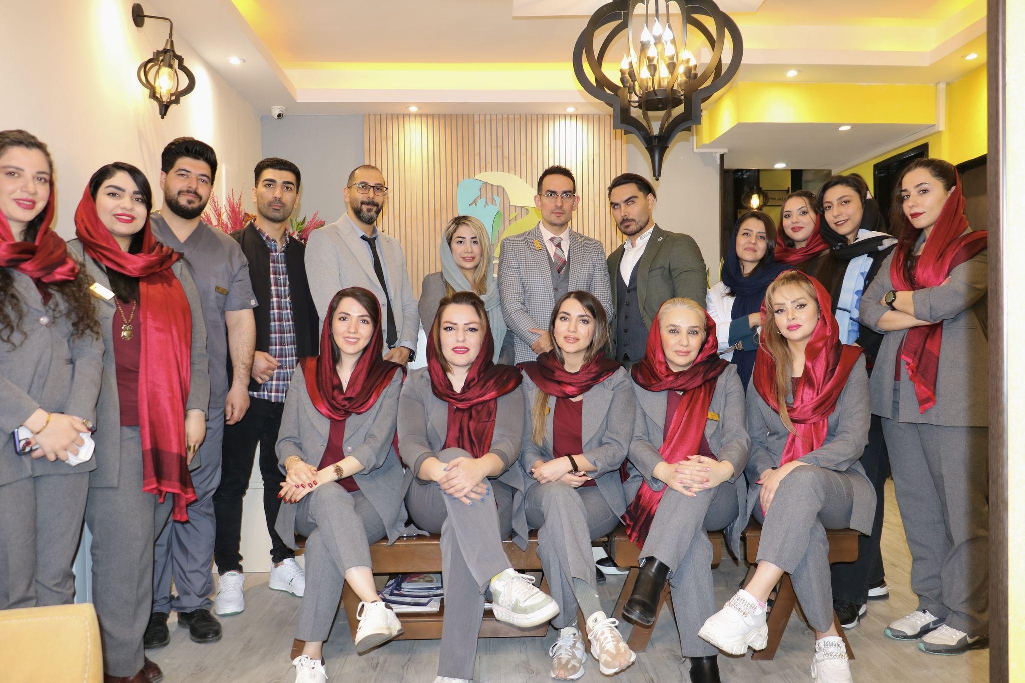 مجموعه زیبایی فلورا پوست مو زیبایی