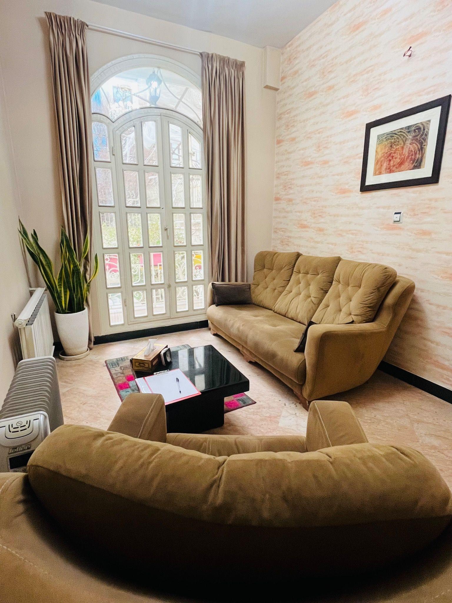 دکتر ماندانا سراجی نژاد