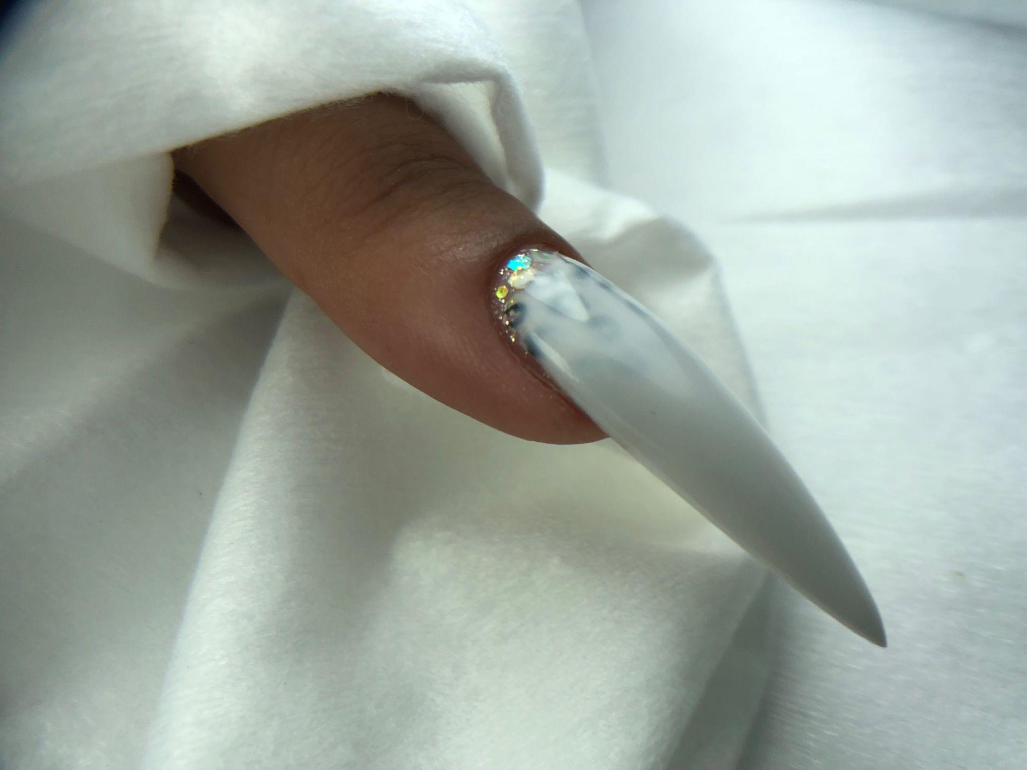 خدمات تخصصی ناخن پدیکور و کفسابیvip