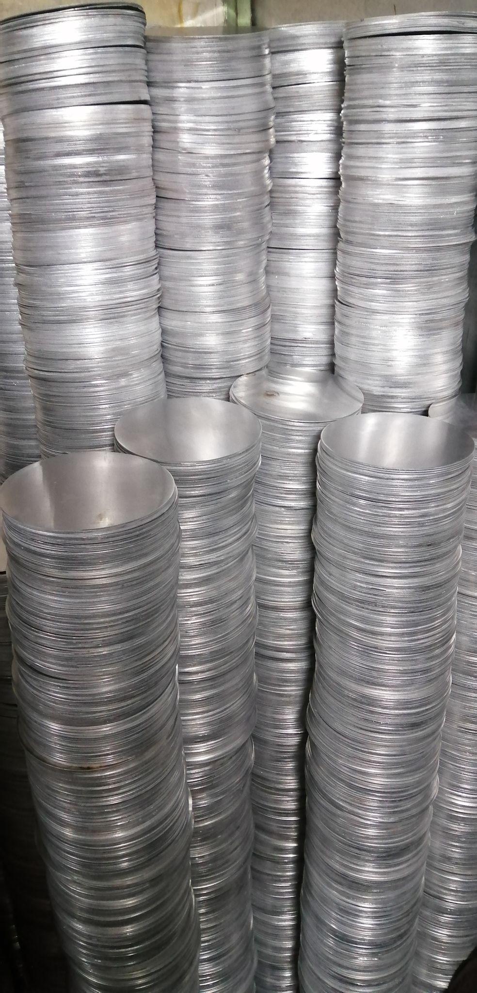 گرده و ظروف آشپزخانه آلومینیوم طاوسی