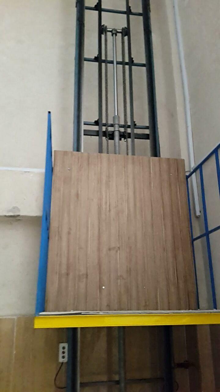 خدمات کامل برق و درب های اتوماتیک پارکینگی و کرکره برقی  و بالابر های فروشگاهی و صنعتی و آسانسور