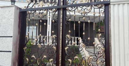 نقاشی ساختمان و کاغذدیواری آینه هنر