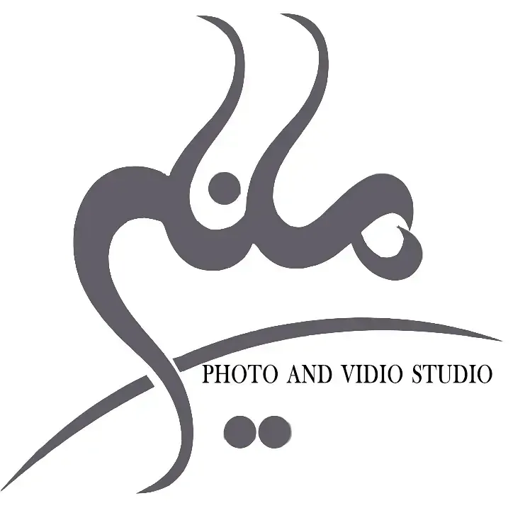 آتلیه تخصصی عروس مانلی