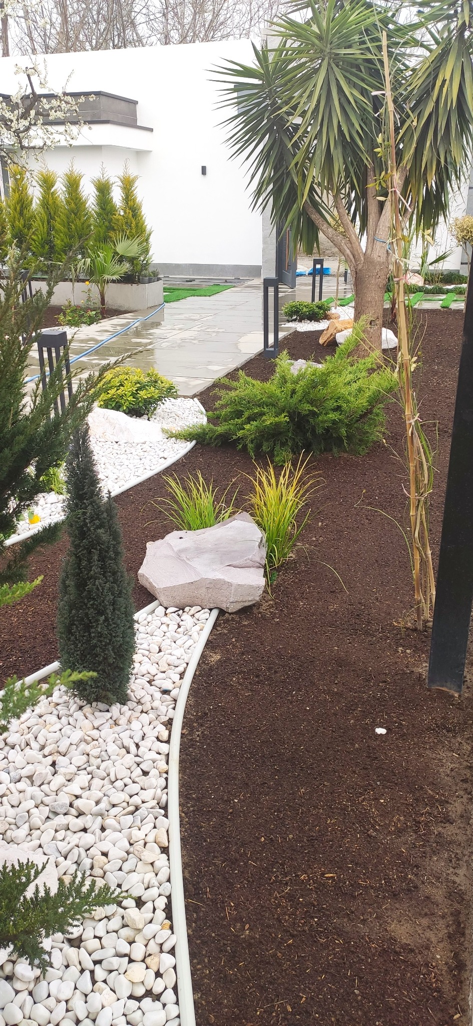 کلیه خدمات فضای سبز  آبیاری قطره ای