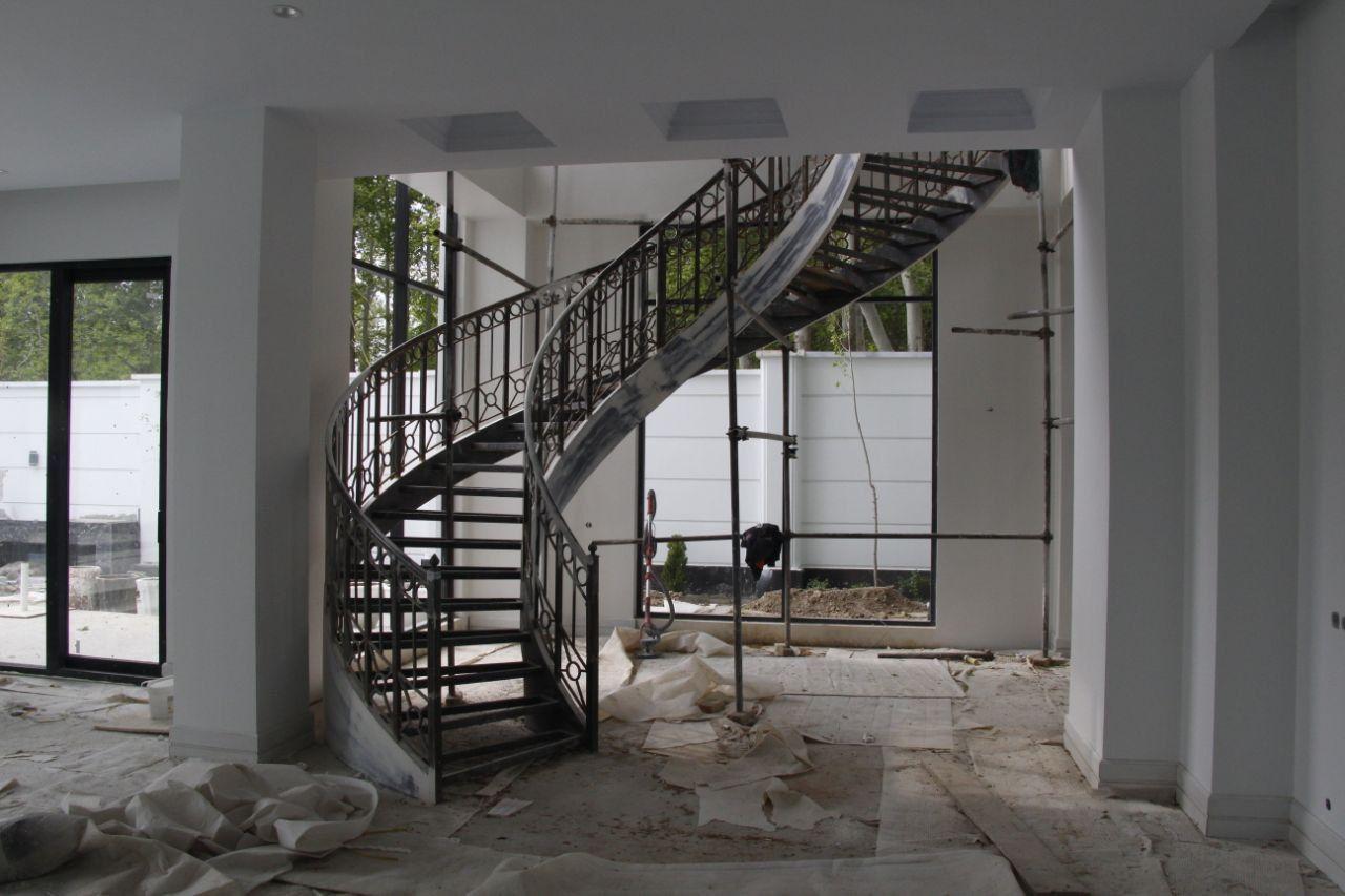 بازسازی و نوسازی بنا