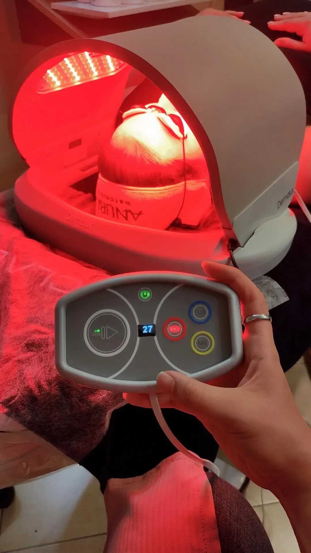 مرکز زیبایی آفرین