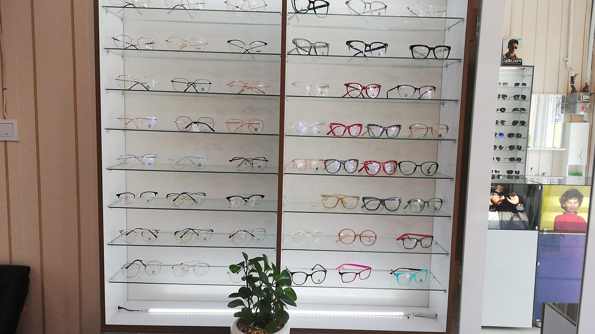 عینک مرکزی چمستان