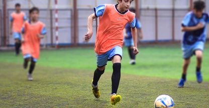 باشگاه و مدرسه فوتبال آبی پوشان پایتخت