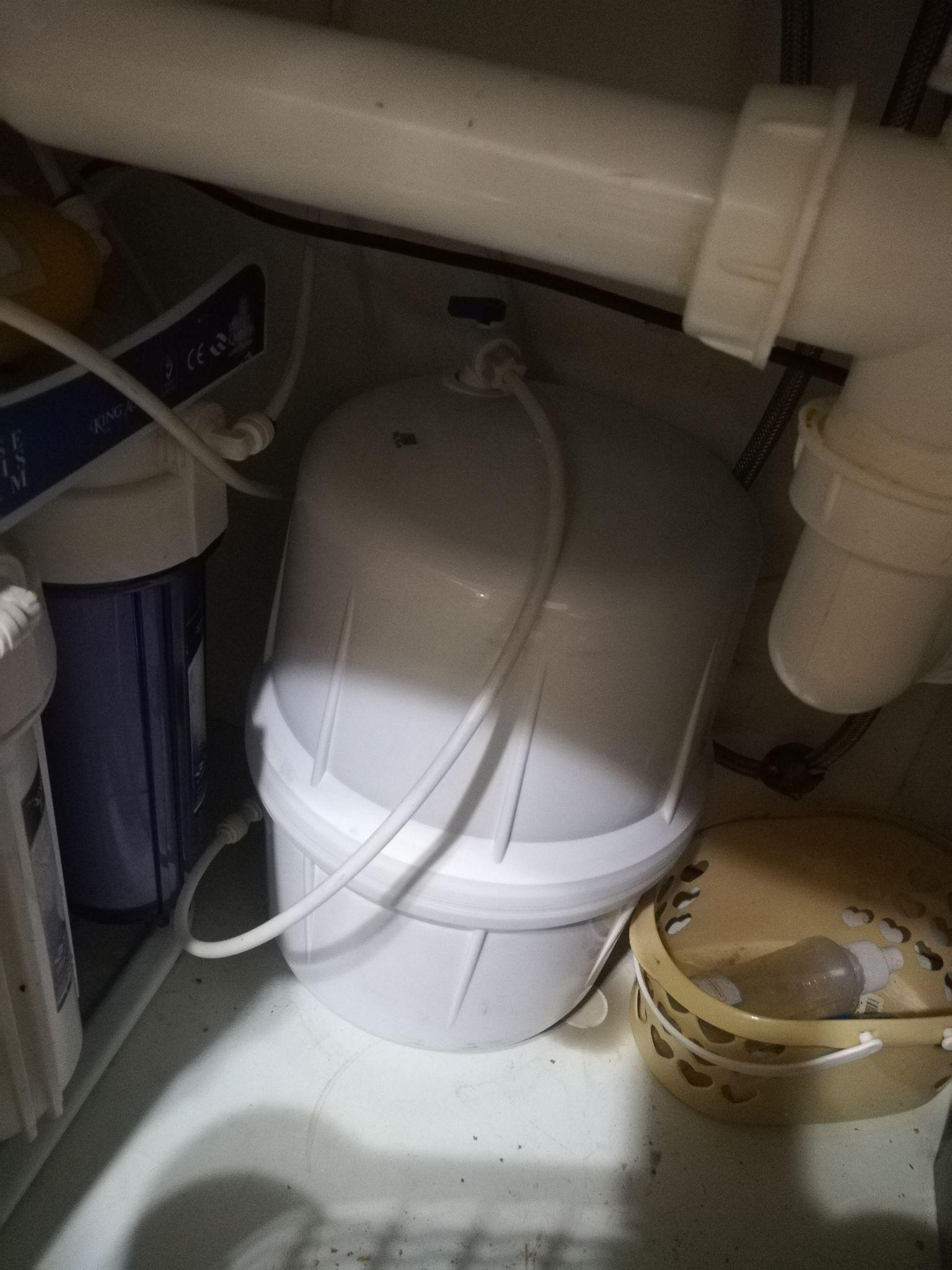 آب گستر نوین