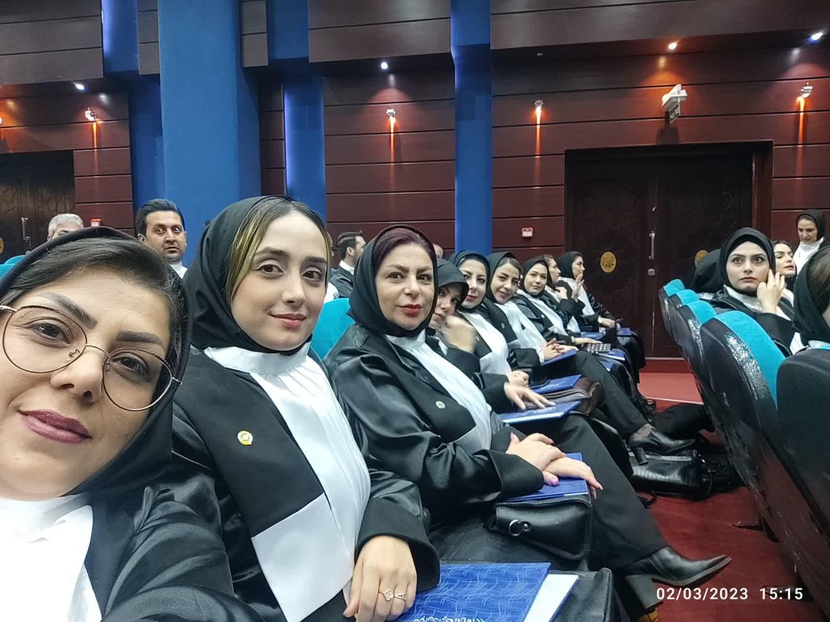 وکیل پایه یک دادگستری