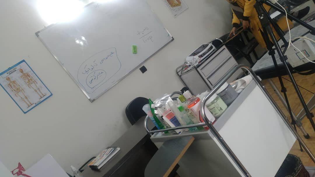 آموزش تزریقات و کمک اولیه با مدرک