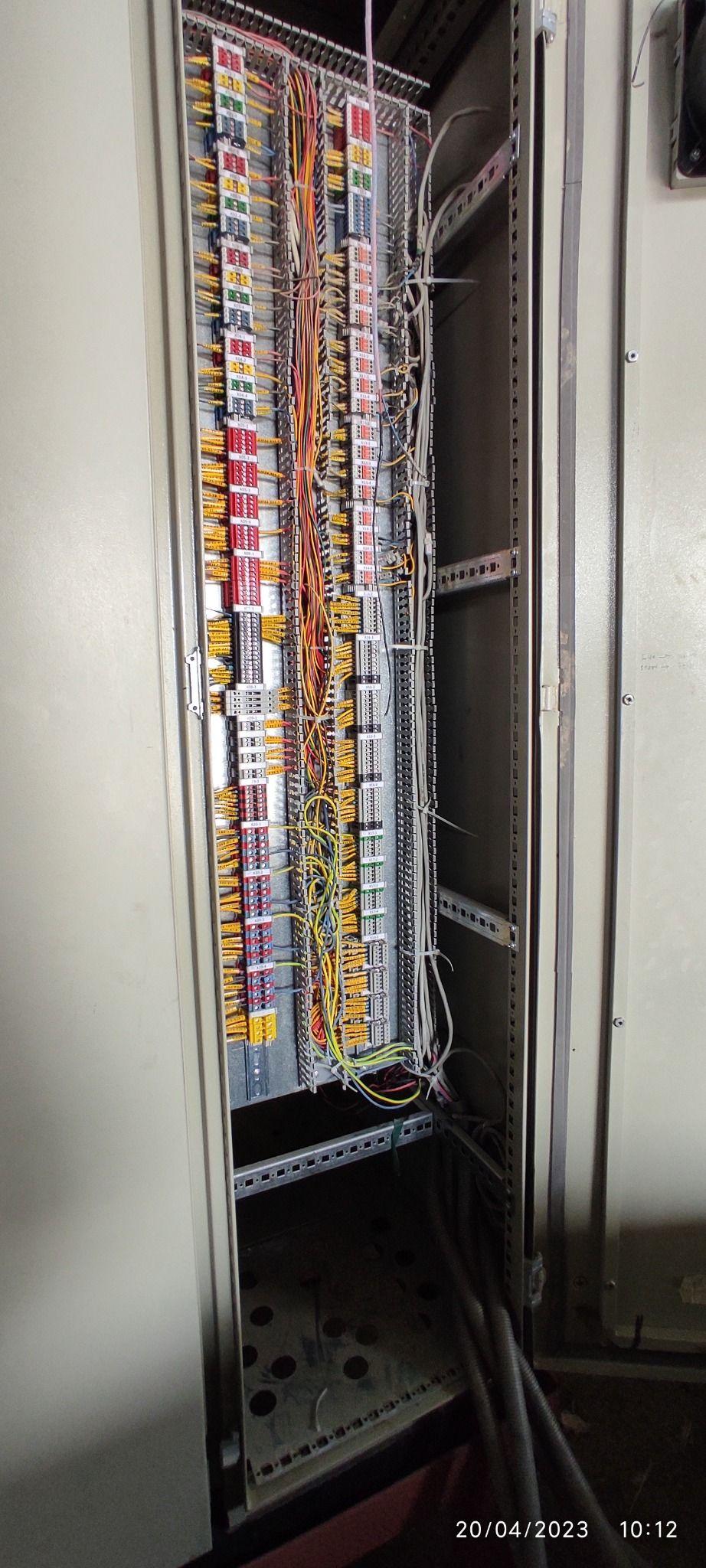 شرکت تابلو سازی توان سامان نیرو