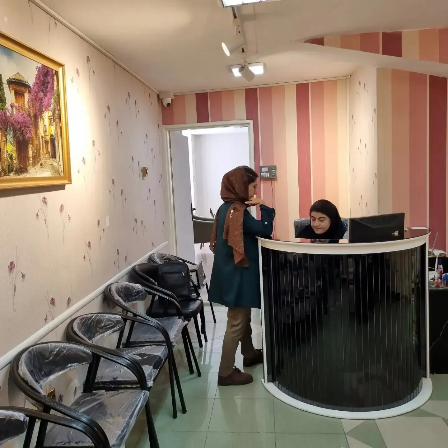 کلینیک روانشناسی نقش جهان