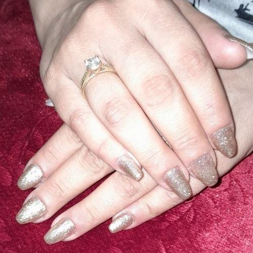 ناخن کار نازنین ریگی