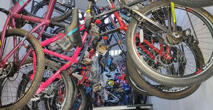 فروشگاه دوچرخه و پاکشتی احسان عباسی