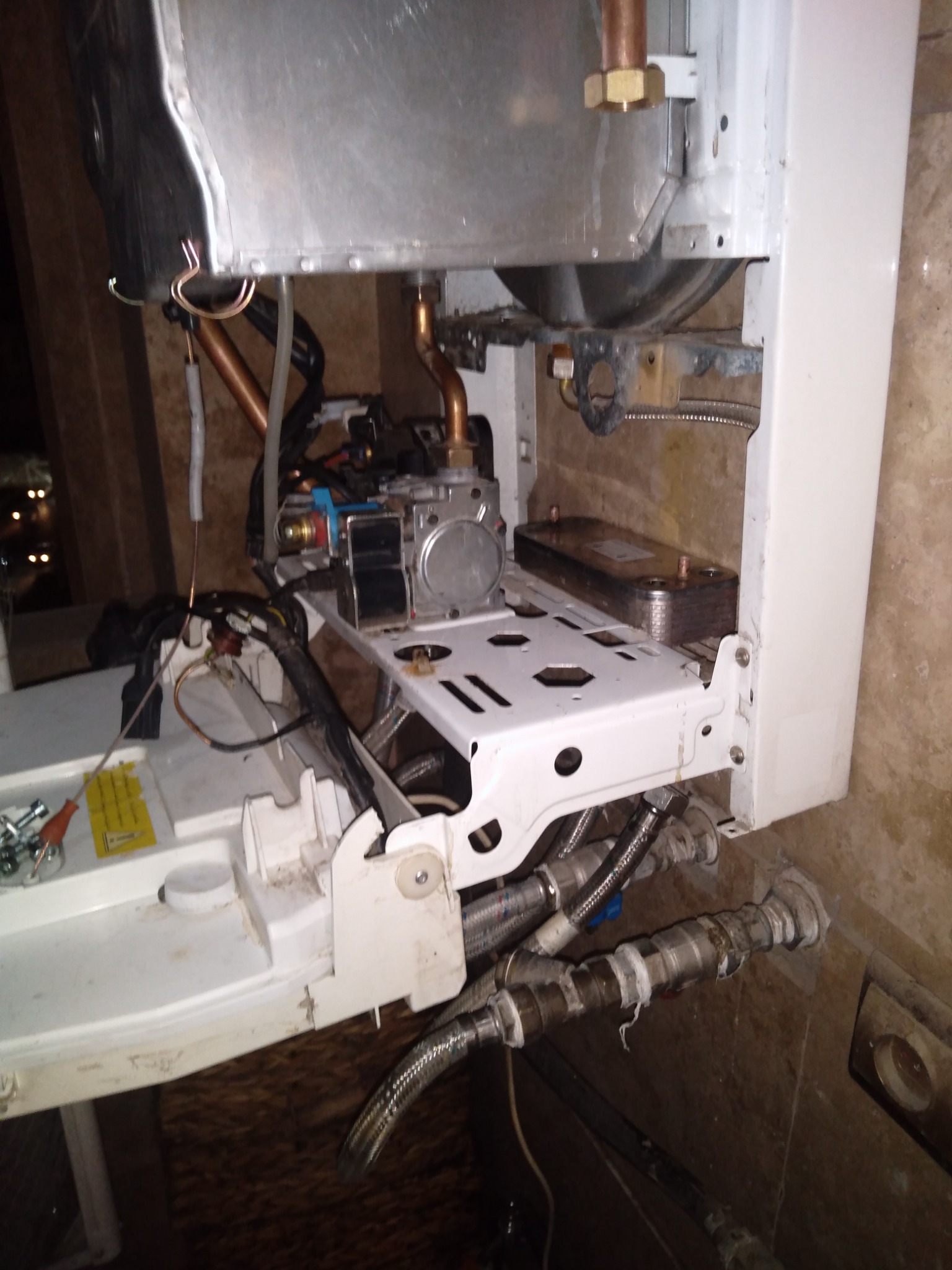 سرویس و تعمیرات پکیج و کولرگازی اسپلیت