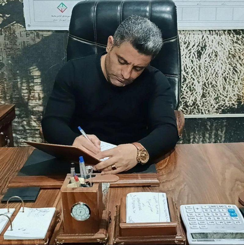 مشاور املاک کلاسیک فخری