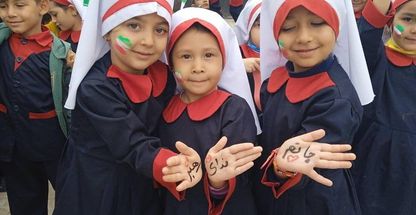 مهدکودک و پیش دبستان شکوفه های دانش