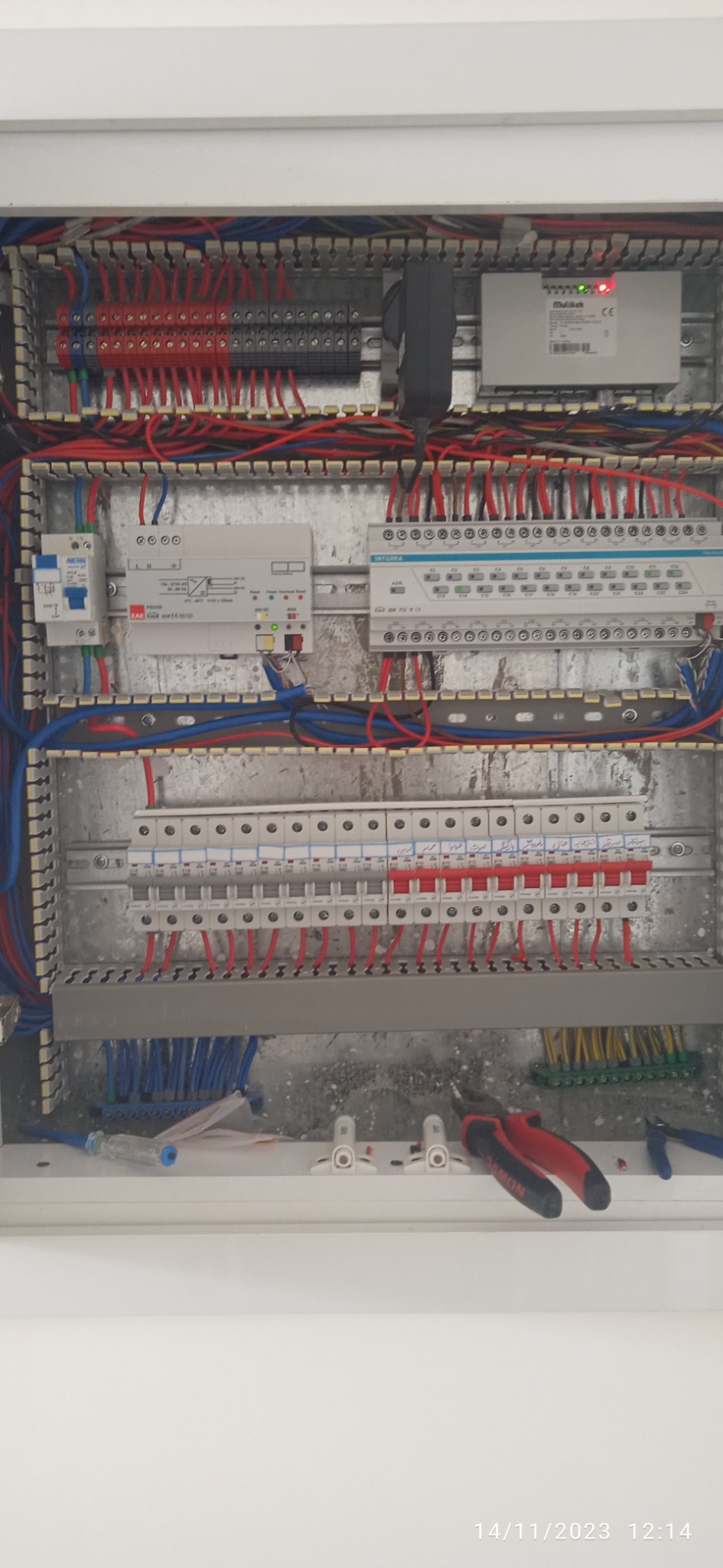 خدمات برق و سیستم های امنیتی محمدی