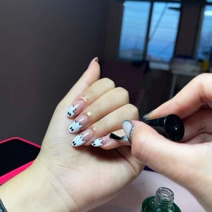 ارائه کلیه خدمات ناخن