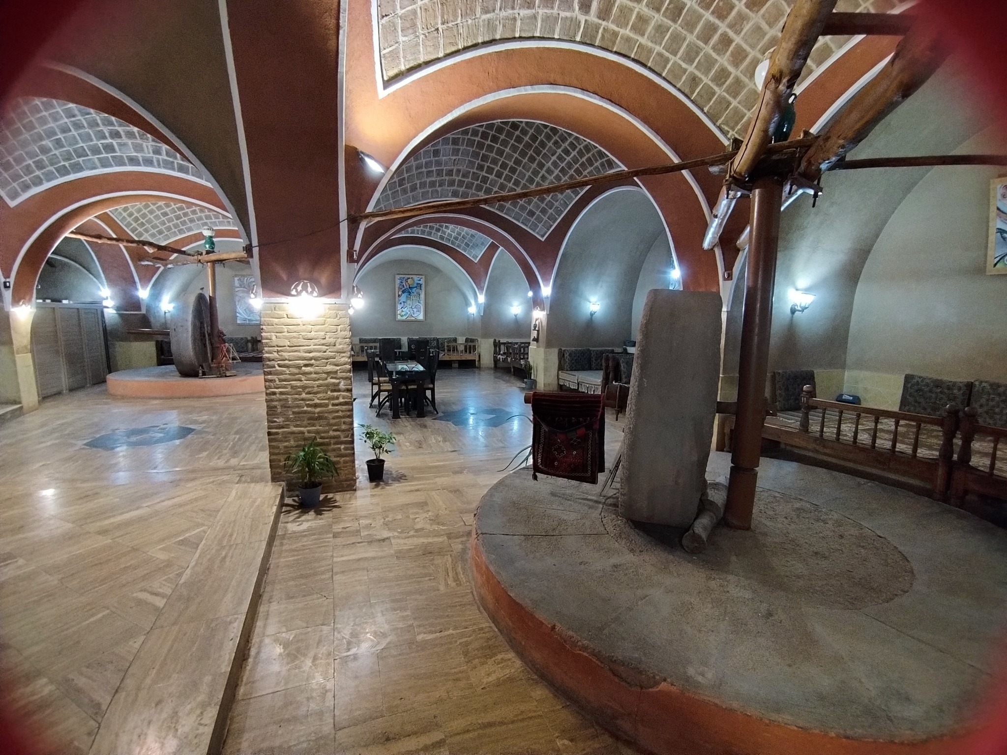 کافه رستوران عمارت قجری