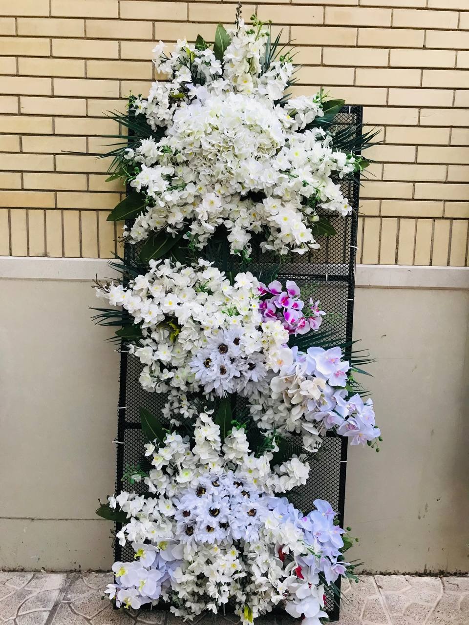 تاج گل های کرایه ای