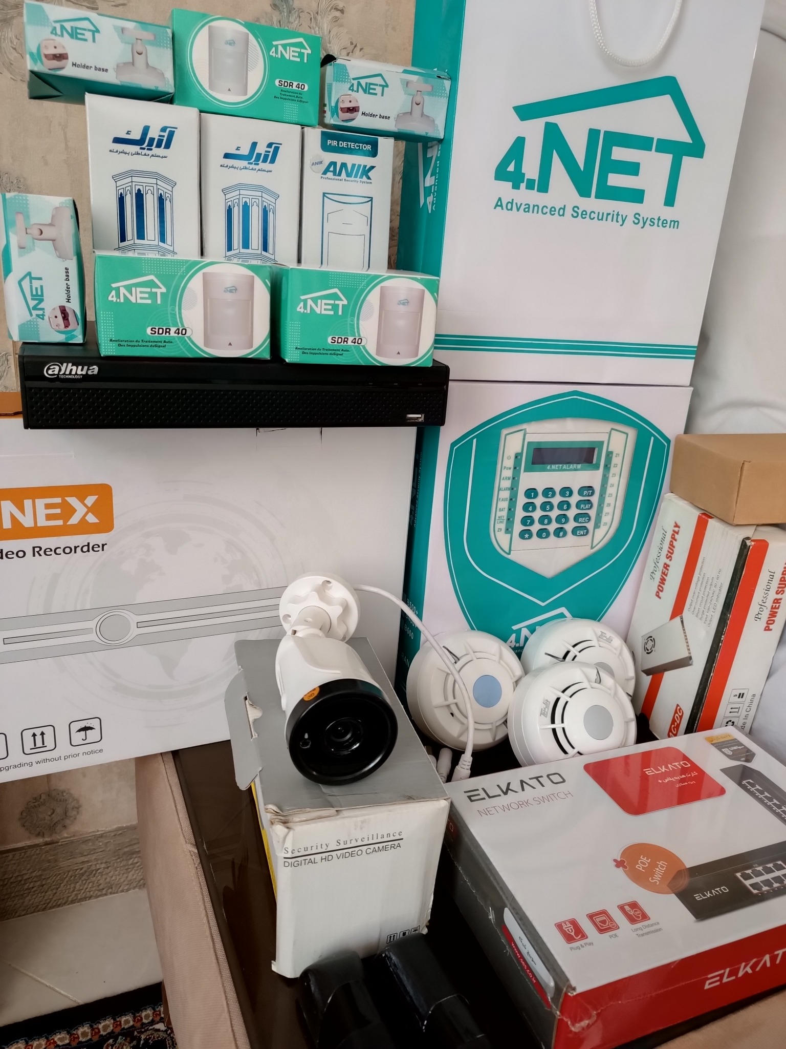 خدمات دوربین مداربسته و دزدگیر