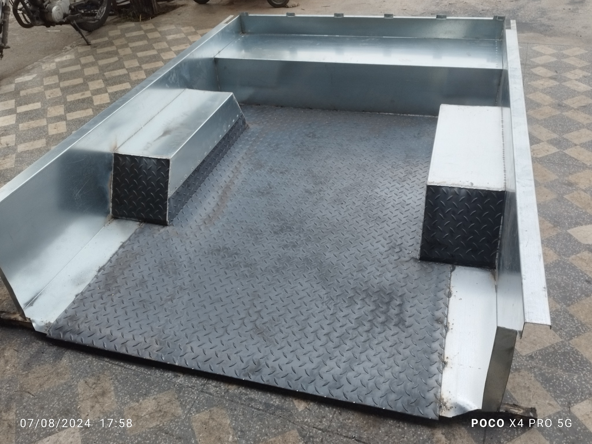 فروشگاه کفی گالوانیزه و اجدار نیسان